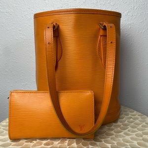 Louis Vuitton Mandarin Epi Leather Petit Bucket Bag